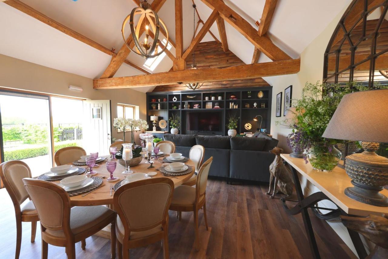 The Carriage House Villa Stratford-upon-Avon Exterior photo