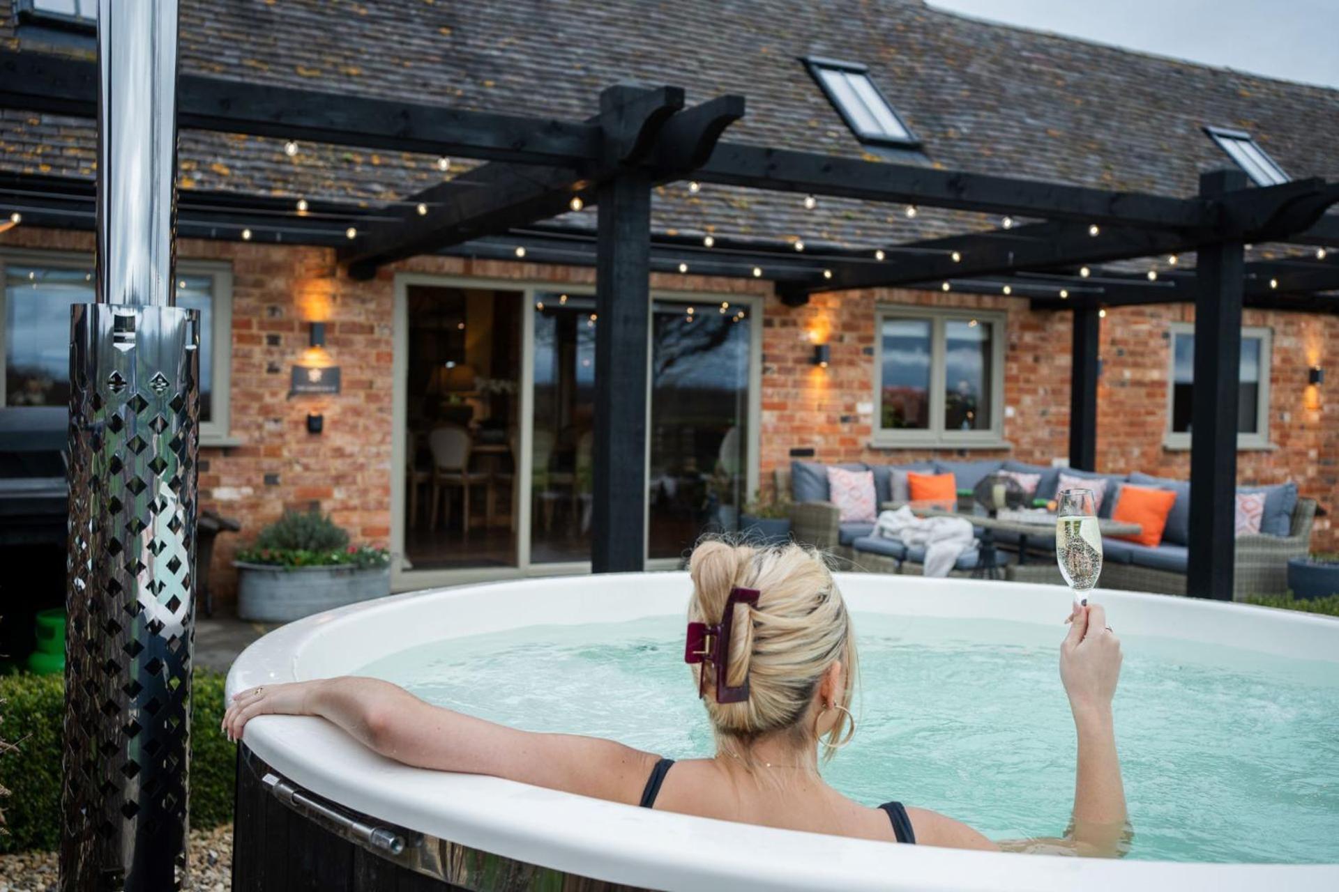 The Carriage House Villa Stratford-upon-Avon Exterior photo